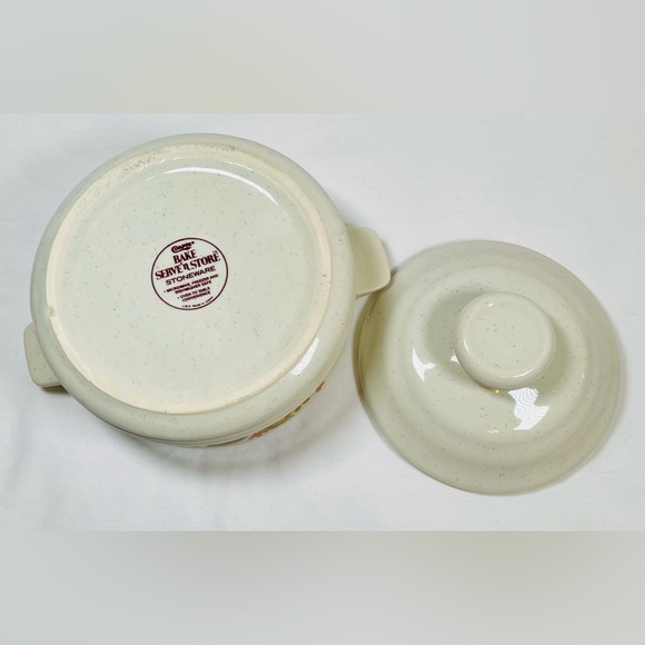 Vintage Capri Bake Serve 'N Store Stoneware Individual Casserole Dish With Lid - Picture 4 of 5